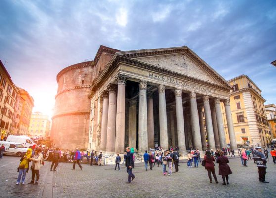 Pantheon, Rome: The dome, interior, the oculus and opening time