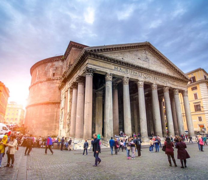 Pantheon, Rome: The dome, interior, the oculus and opening time